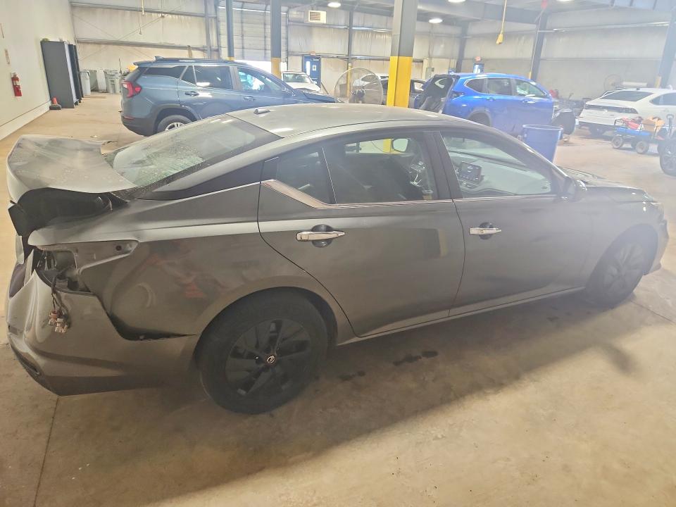 60810036 :رقم المزاد ، 1N4BL4BV9KC171367 vin ، 2019 Nissan Altima مزاد بيع