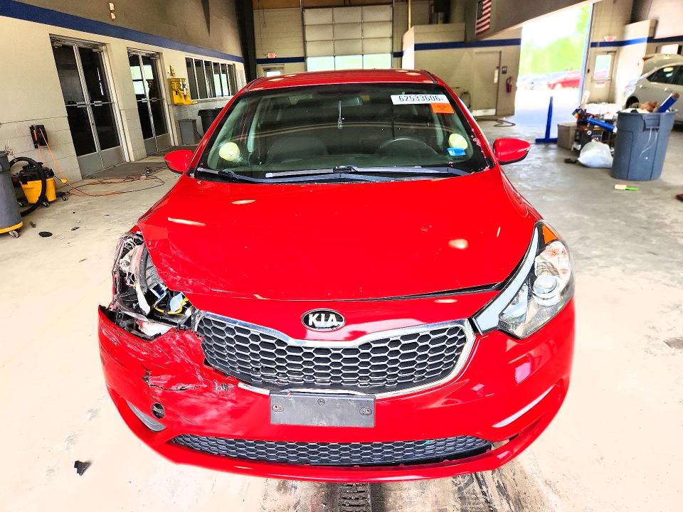 2015 Kia Forte მანქანა იყიდება აუქციონზე, vin: KNAFX4A62F5367796, აუქციონის ნომერი: 62533606