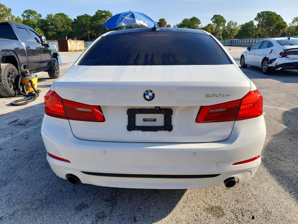2018 Bmw 530e მანქანა იყიდება აუქციონზე, vin: WBAJA9C55JB252522, აუქციონის ნომერი: 62948236