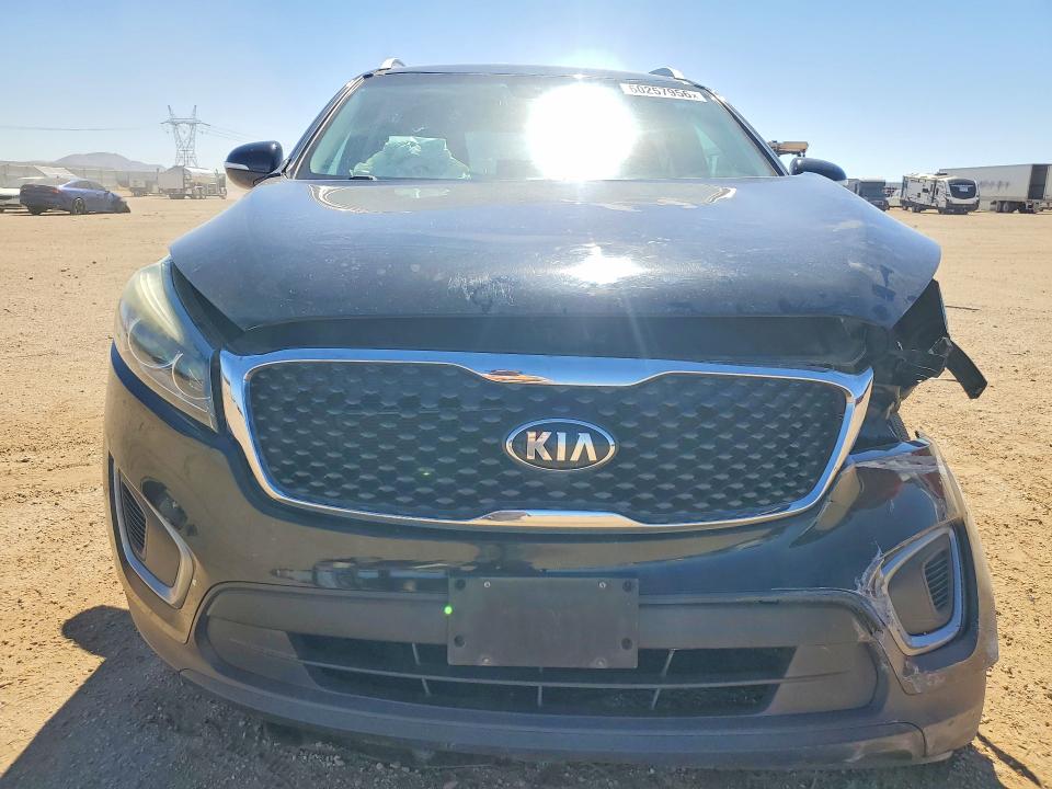 60257956 :رقم المزاد ، 5XYPG4A31HG272542 vin ، 2017 Kia Sorento مزاد بيع