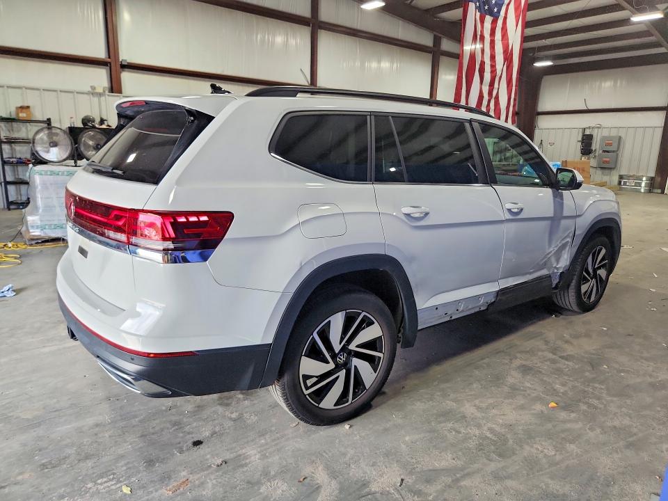 61524786 :رقم المزاد ، 1V2WR2CAXRC584725 vin ، 2024 Volkswagen Atlas مزاد بيع