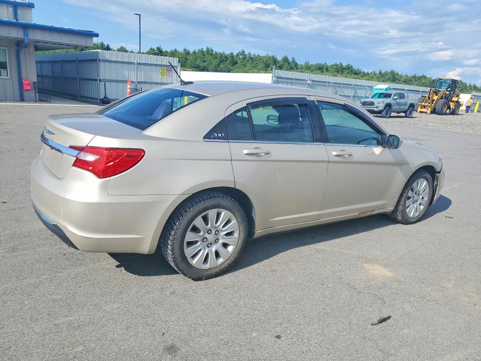 62928096 :رقم المزاد ، 1C3CCBAB3EN124097 vin ، 2014 Chrysler 200 مزاد بيع