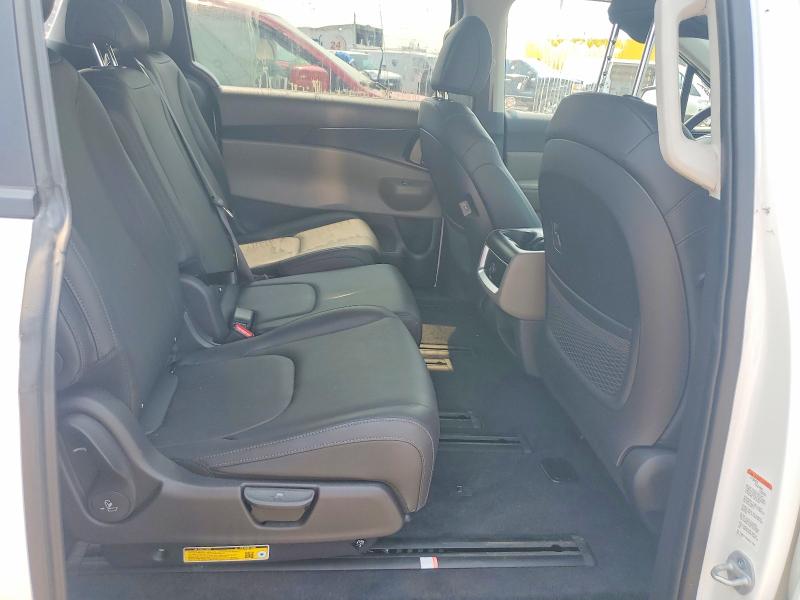 Продажа на аукционе авто 2026 Kia Carnival, vin: KNDNB5KA8T6123601, номер лота: 61139766