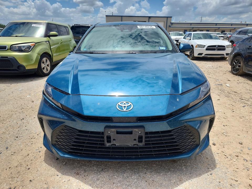 60748236 :رقم المزاد ، 4T1DAACK7SU597981 vin ، 2025 Toyota Camry مزاد بيع
