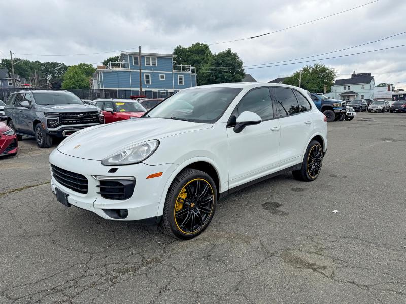 60371366 :رقم المزاد ، WP1AA2A21JKA02261 vin ، 2018 Porsche Cayenne مزاد بيع