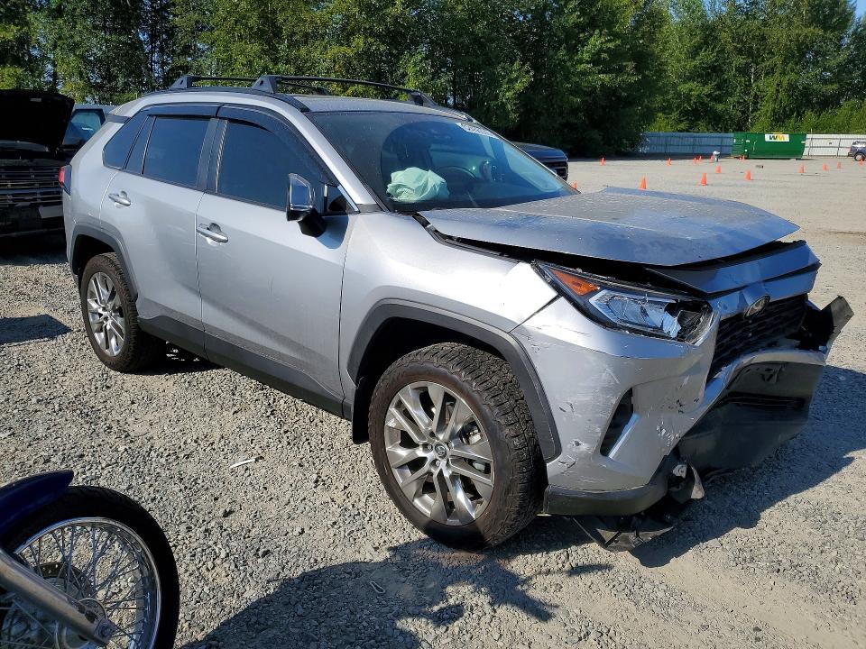 Продаж на аукціоні авто 2020 Toyota Rav4, vin: 2T3A1RFV6LC131945, номер лоту: 62456576