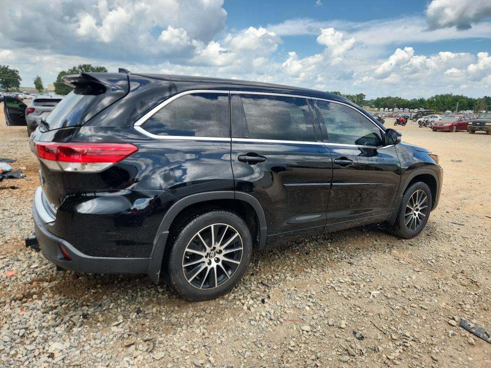 Auction sale of the 2017 Toyota Highlander, vin: 5TDJZRFH8HS403082, lot number: 61409316