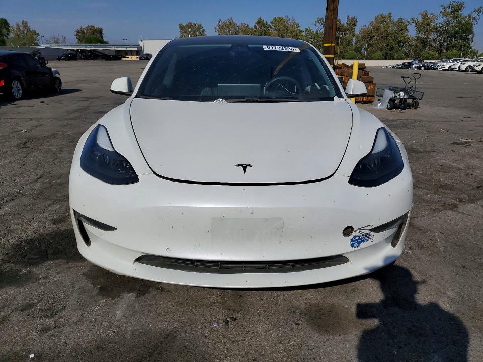 61782396 :رقم المزاد ، 5YJ3E1EB2MF877465 vin ، 2021 Tesla Model 3 مزاد بيع