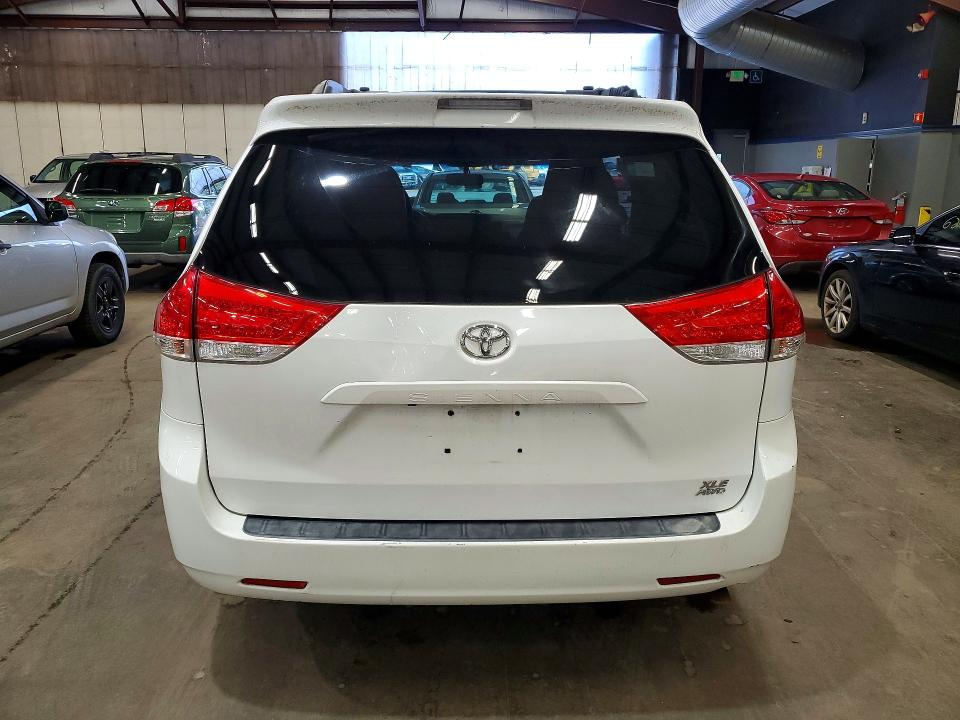 Aukcja sprzedaży 2011 Toyota Sienna, vin: 5TDDK3DC0BS019018, numer aukcji: 63382846