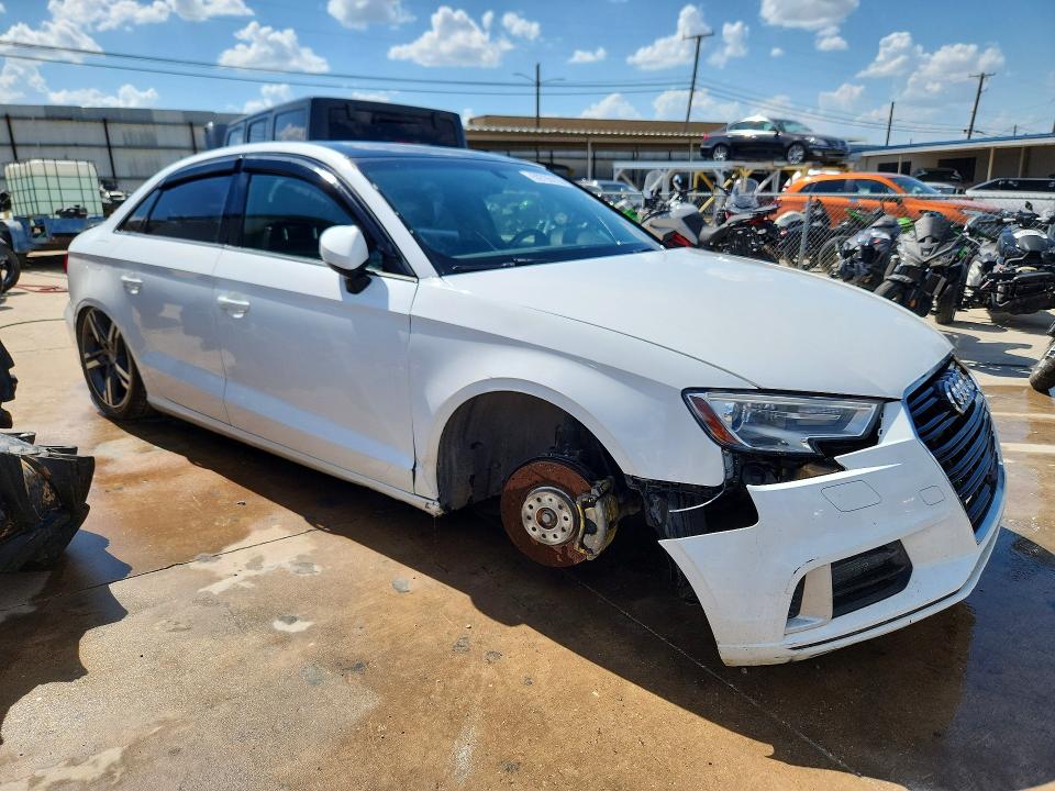 59726116 :رقم المزاد ، WAUAUGFF0J1031237 vin ، 2018 Audi A3 مزاد بيع