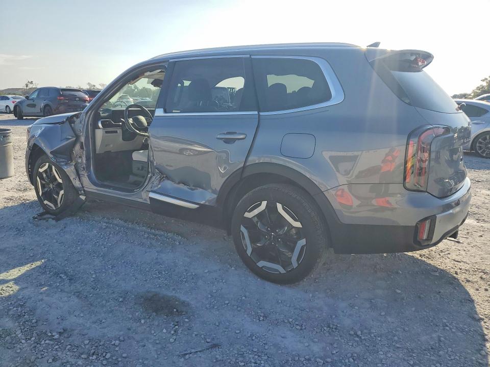 60137076 :رقم المزاد ، 5XYP34GC9PG328986 vin ، 2023 Kia Telluride مزاد بيع