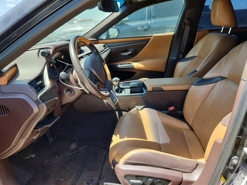 63373386 :رقم المزاد ، 58ABZ1B18KU016425 vin ، 2019 Lexus Es مزاد بيع