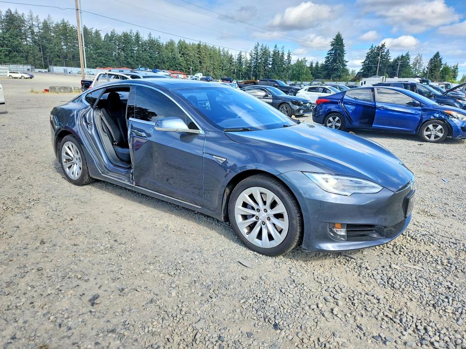 Продаж на аукціоні авто 2016 Tesla Model S, vin: 5YJSA1E24GF160755, номер лоту: 62875336