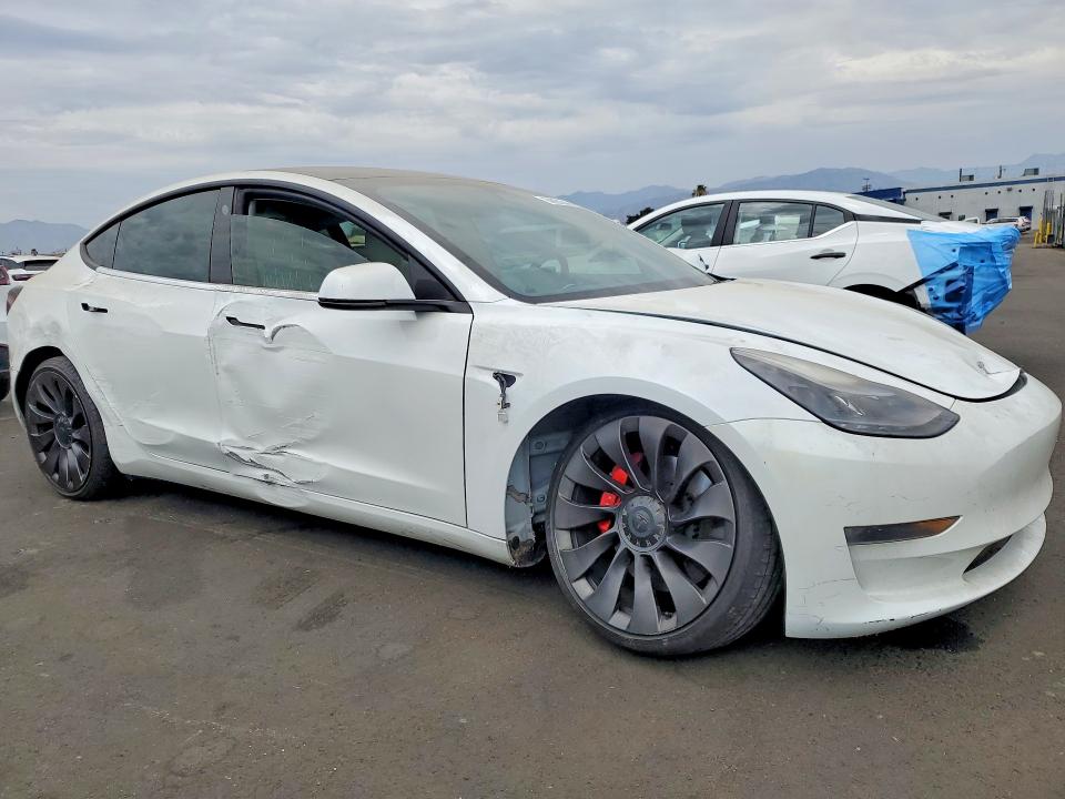 59922546 :رقم المزاد ، 5YJ3E1EC2NF208655 vin ، 2022 Tesla Model 3 مزاد بيع