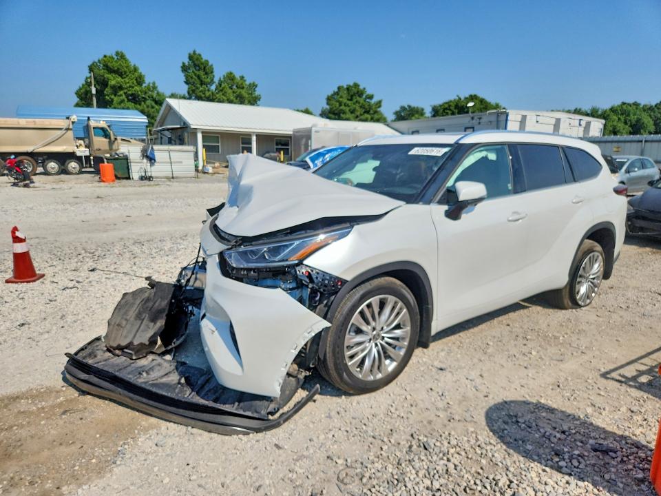 62050616 :رقم المزاد ، 5TDKDRBH9SS580255 vin ، 2025 Toyota Highlander مزاد بيع