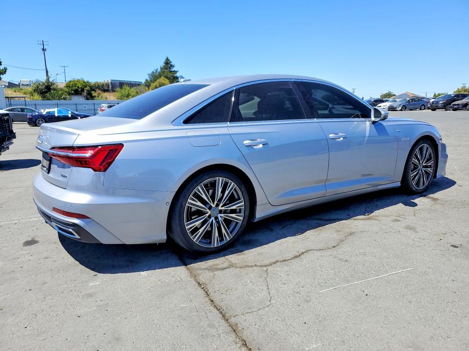 Продаж на аукціоні авто 2019 Audi A6, vin: WAUL2AF28KN054493, номер лоту: 62696036