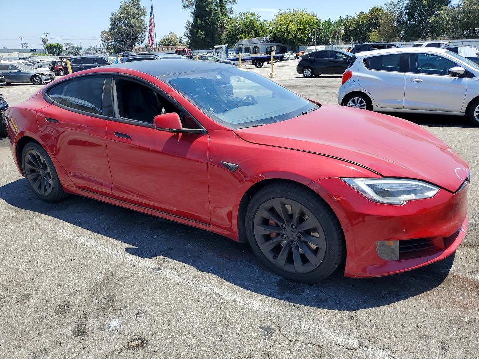60678086 :رقم المزاد ، 5YJSA1E24GF169553 vin ، 2016 Tesla Model S مزاد بيع
