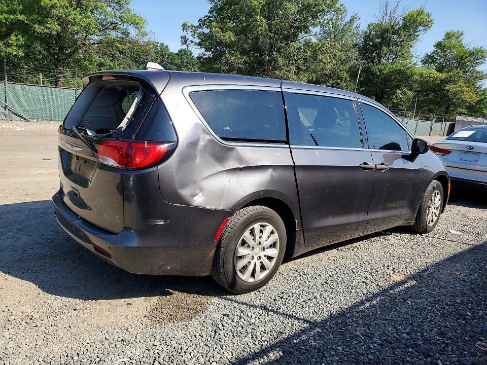 60950326 :رقم المزاد ، 2C4RC1AG1JR258020 vin ، 2018 Chrysler Pacifica مزاد بيع