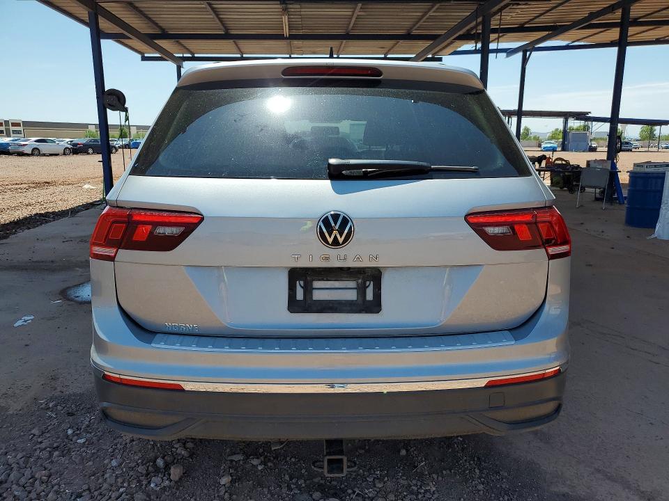61622156 :رقم المزاد ، 3VV1B7AX0NM058019 vin ، 2022 Volkswagen Tiguan مزاد بيع