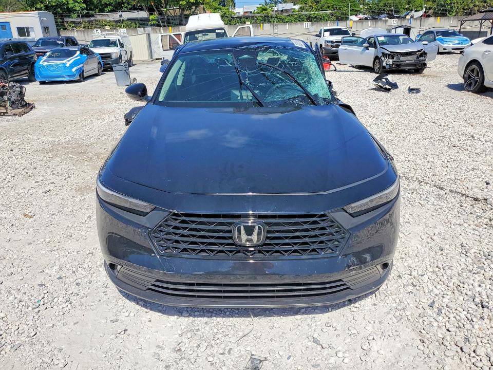 2025 Honda Accord მანქანა იყიდება აუქციონზე, vin: 1HGCY1F45SA064099, აუქციონის ნომერი: 62351036