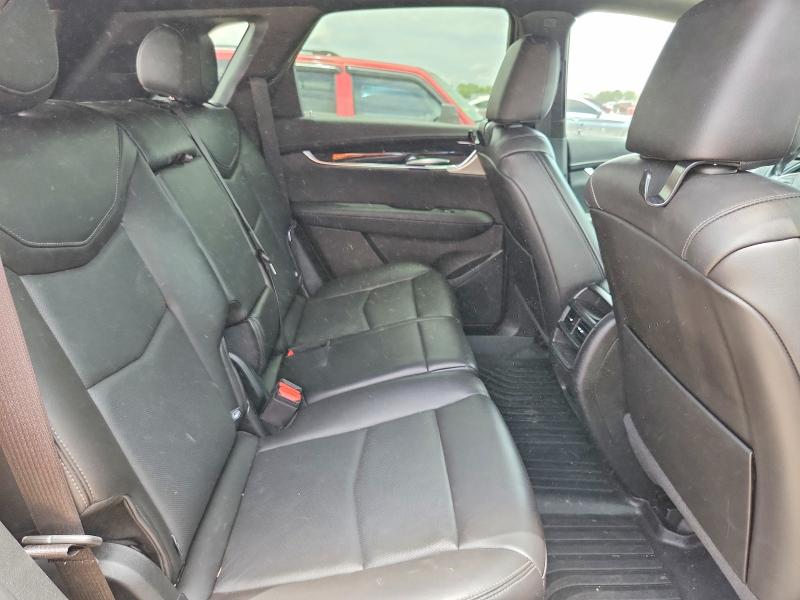 60690696 :رقم المزاد ، 1GYKNDRS5PZ205996 vin ، 2023 Cadillac Xt5 مزاد بيع