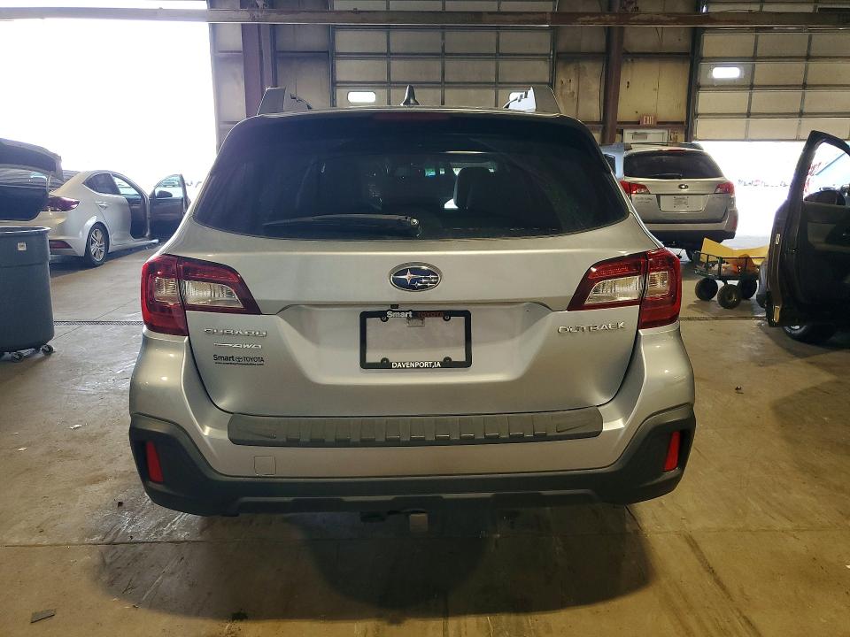 2018 Subaru Outback მანქანა იყიდება აუქციონზე, vin: 4S4BSAKC7J3215127, აუქციონის ნომერი: 61861026