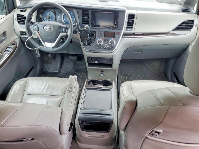 62095796 :رقم المزاد ، 5TDDZ3DC7HS174282 vin ، 2017 Toyota Sienna مزاد بيع