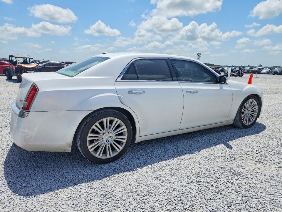 62870016 :رقم المزاد ، 2C3CCAET2DH577390 vin ، 2013 Chrysler 300c مزاد بيع