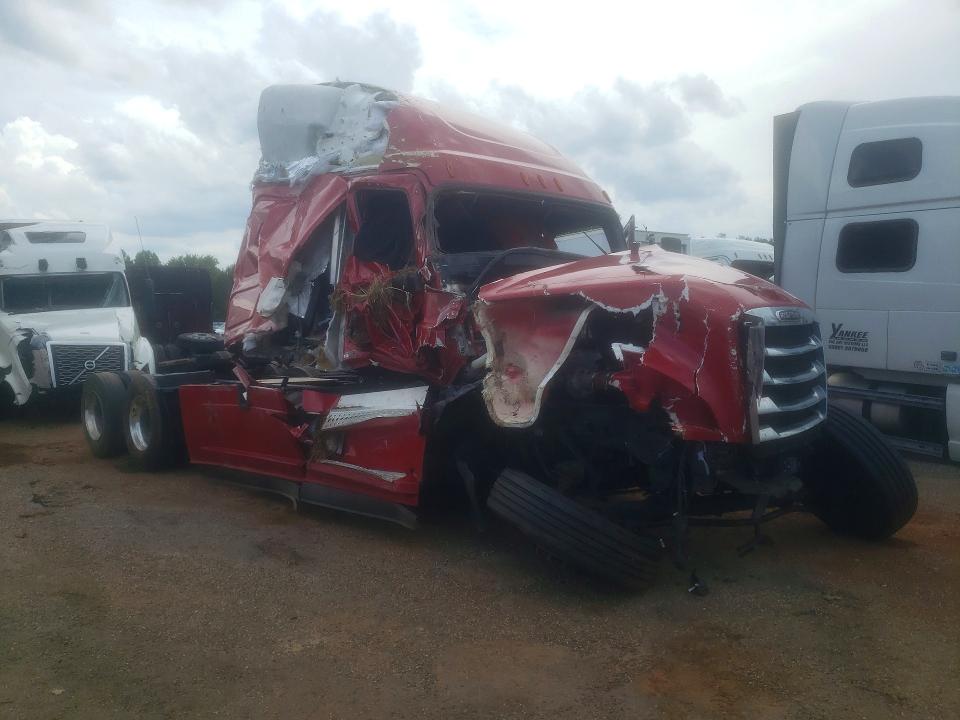55005696 :رقم المزاد ، 3AKJHHDRXMSMF7643 vin ، 2021 Freightliner Cascadia 126 مزاد بيع
