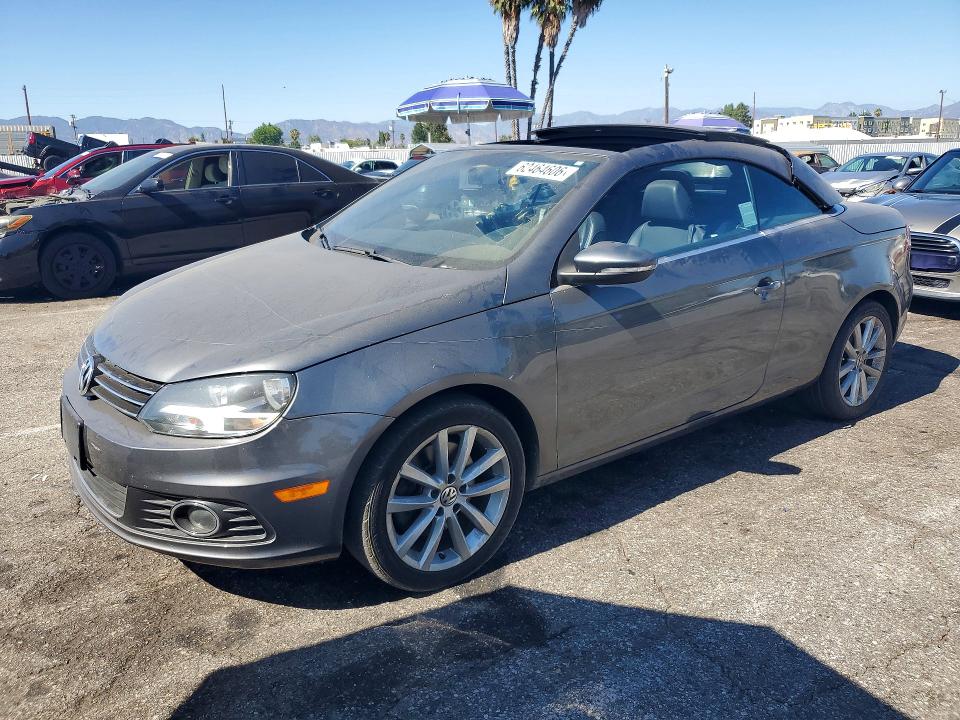 2015 Volkswagen Eos მანქანა იყიდება აუქციონზე, vin: WVWBW8AH3FV002301, აუქციონის ნომერი: 62464606