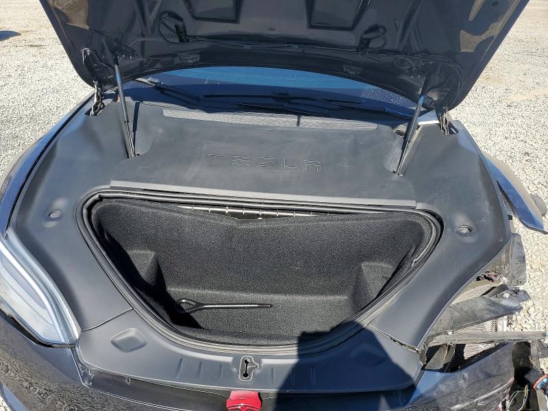 63313896 :رقم المزاد ، 5YJSA1E21LF391557 vin ، 2020 Tesla Model S مزاد بيع
