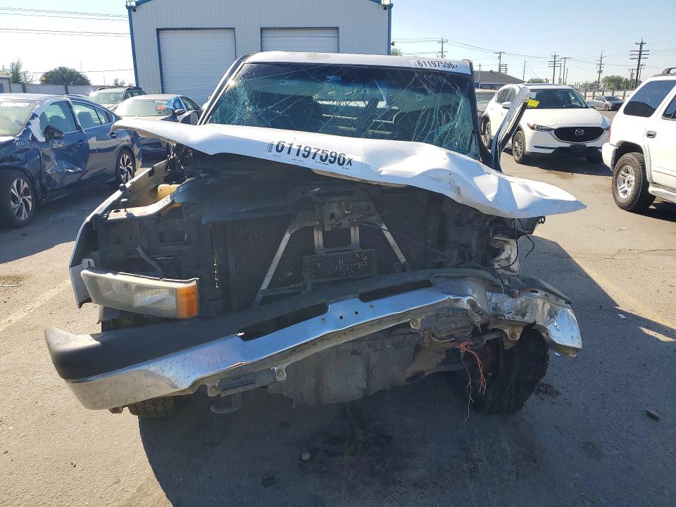 Продаж на аукціоні авто 2003 Chevrolet Silverado, vin: 2GCEK19T831187676, номер лоту: 61197596
