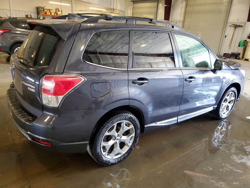 Продажа на аукционе авто 2017 Subaru Forester, vin: JF2SJAWC5HH515944, номер лота: 61484526