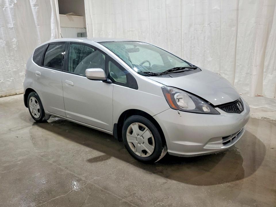 60676676 :رقم المزاد ، JHMGE8H34DC007906 vin ، 2013 Honda Fit مزاد بيع