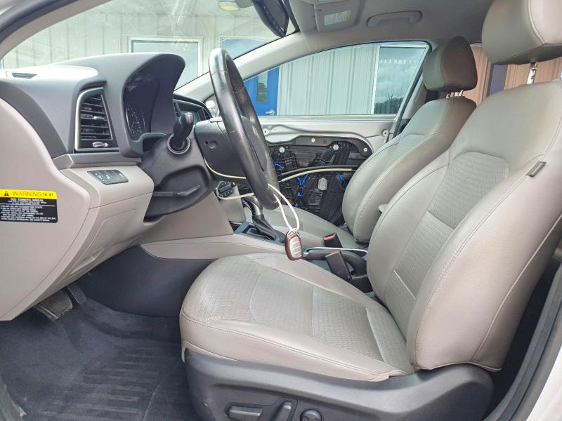 2017 Hyundai Elantra მანქანა იყიდება აუქციონზე, vin: KMHD84LF9HU223865, აუქციონის ნომერი: 63491766