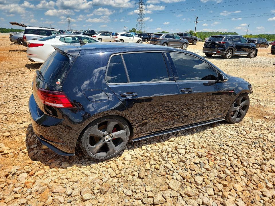 62811006 :رقم المزاد ، 3VW447AU0JM288081 vin ، 2018 Volkswagen Gti مزاد بيع