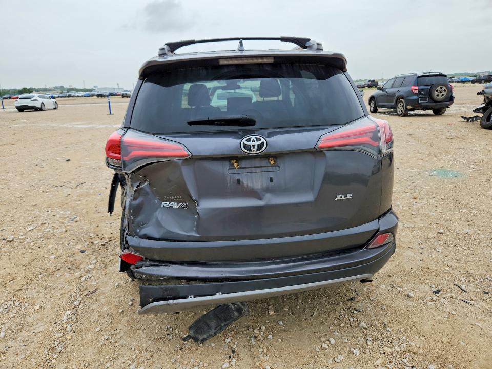 61241136 :رقم المزاد ، 2T3WFREV8HW389804 vin ، 2017 Toyota Rav4 مزاد بيع