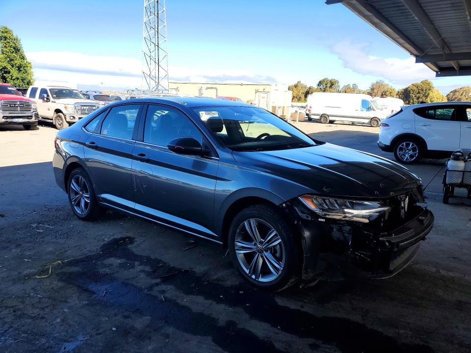 Продажа на аукционе авто 2024 Volkswagen Jetta, vin: 3VWEM7BU9RM032231, номер лота: 62124826