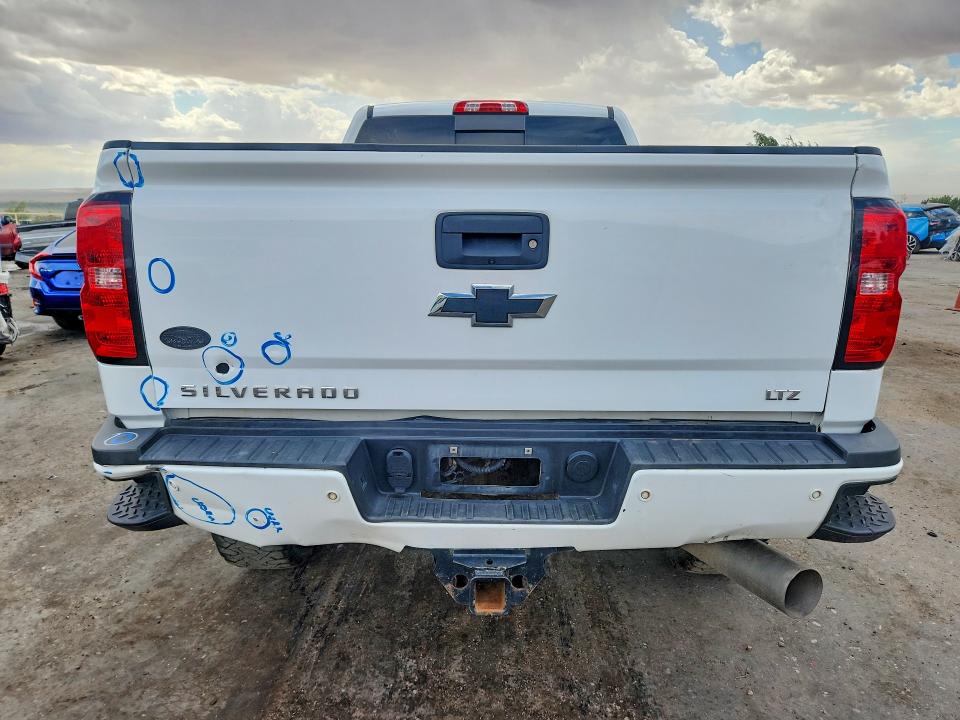 Продаж на аукціоні авто 2018 Chevrolet Silverado, vin: 1GC1KWEY5JF124263, номер лоту: 61258196