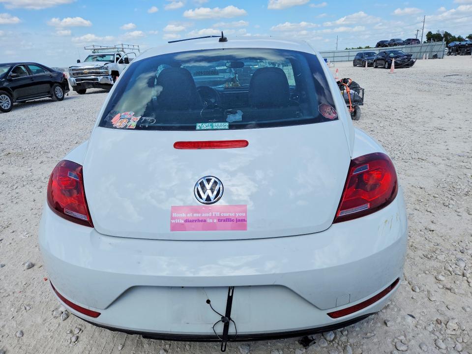2017 Volkswagen Beetle მანქანა იყიდება აუქციონზე, vin: 3VWF17AT1HM618894, აუქციონის ნომერი: 59392496