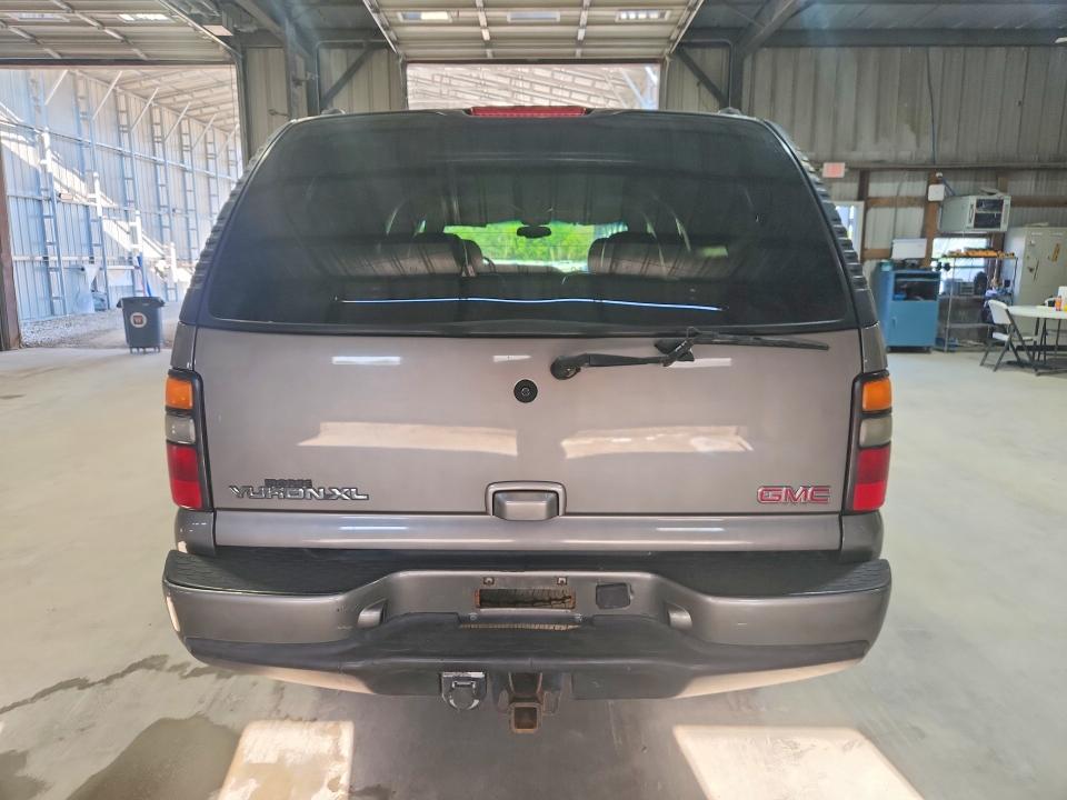 61215146 :رقم المزاد ، 1GKFK66U95J124498 vin ، 2005 Gmc Yukon Xl مزاد بيع