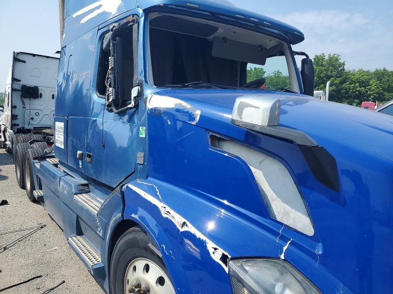 2014 Volvo Vn მანქანა იყიდება აუქციონზე, vin: 4V4NC9EG7EN153626, აუქციონის ნომერი: 57053506
