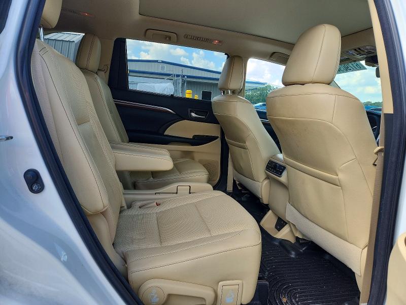 Продаж на аукціоні авто 2018 Toyota Highlander, vin: 5TDDZRFH5JS848379, номер лоту: 61790546