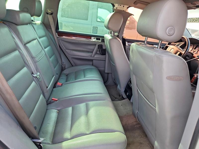 2004 Volkswagen Touareg მანქანა იყიდება აუქციონზე, vin: WVGBC67L74D038239, აუქციონის ნომერი: 63049326