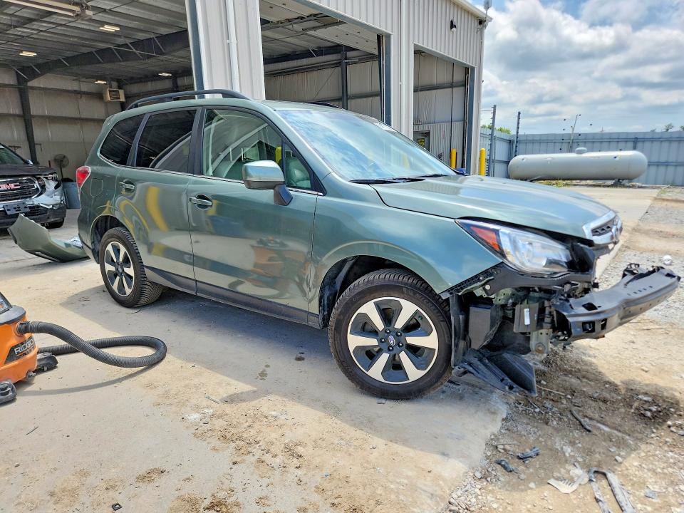 2018 Subaru Forester მანქანა იყიდება აუქციონზე, vin: JF2SJARC8JH568008, აუქციონის ნომერი: 60477386