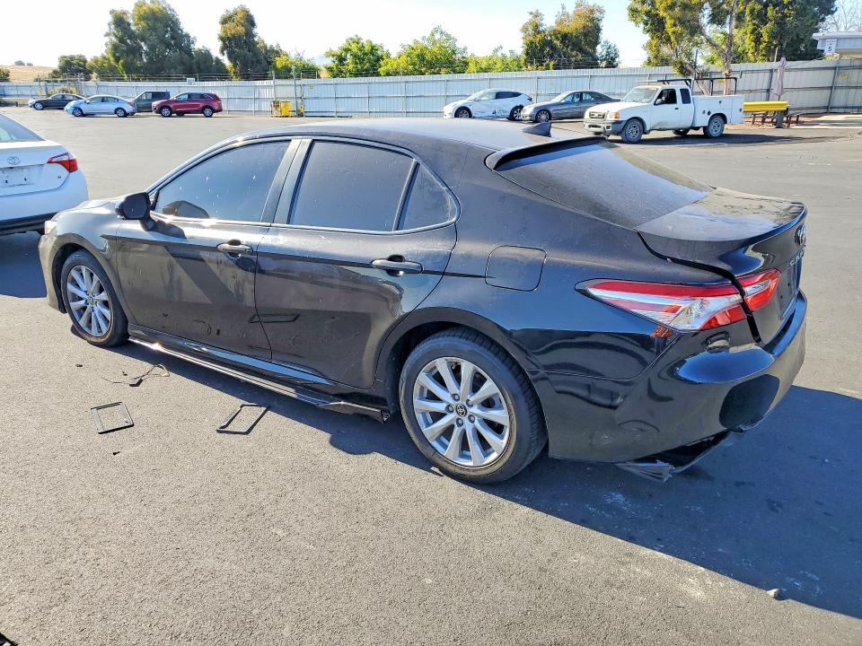 59848176 :رقم المزاد ، 4T1L11AK3LU502624 vin ، 2020 Toyota Camry مزاد بيع