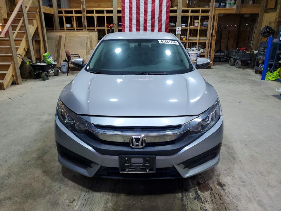 Продаж на аукціоні авто 2018 Honda Civic, vin: 2HGFC2F53JH521700, номер лоту: 62681796