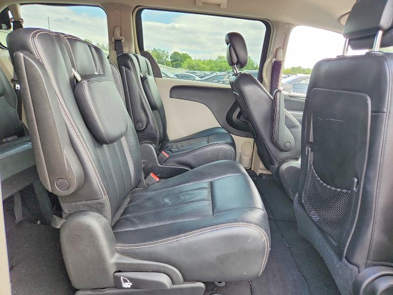 2014 Chrysler Town & Country მანქანა იყიდება აუქციონზე, vin: 2C4RC1BG1ER348062, აუქციონის ნომერი: 63125076