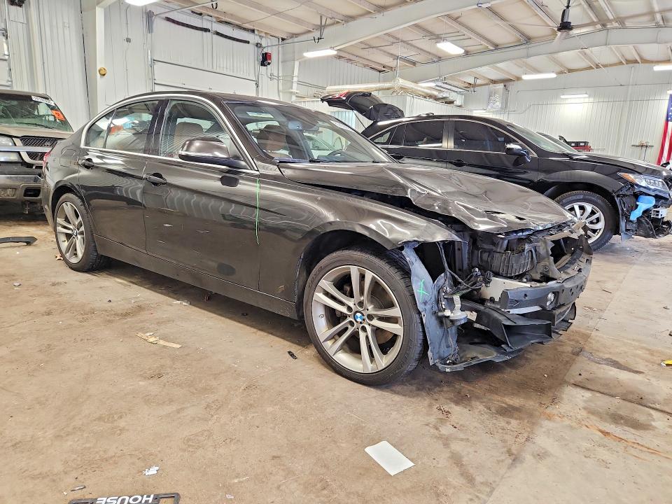 85609065 :رقم المزاد ، WBA8D9G37HNU61820 vin ، 2017 Bmw 330 مزاد بيع