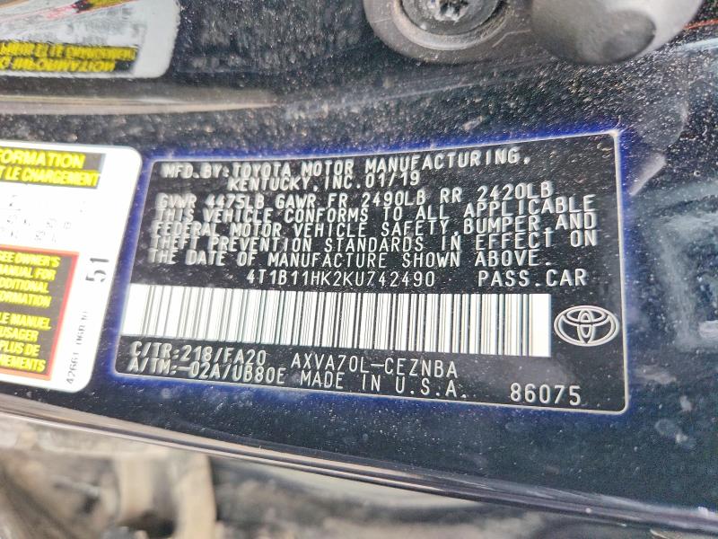 62023526 :رقم المزاد ، 4T1B11HK2KU742490 vin ، 2019 Toyota Camry مزاد بيع